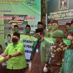 PPP Bangkalan Bagi Takjil dan Masker Gratis